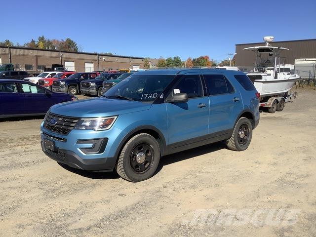 Ford Explorer 汽車