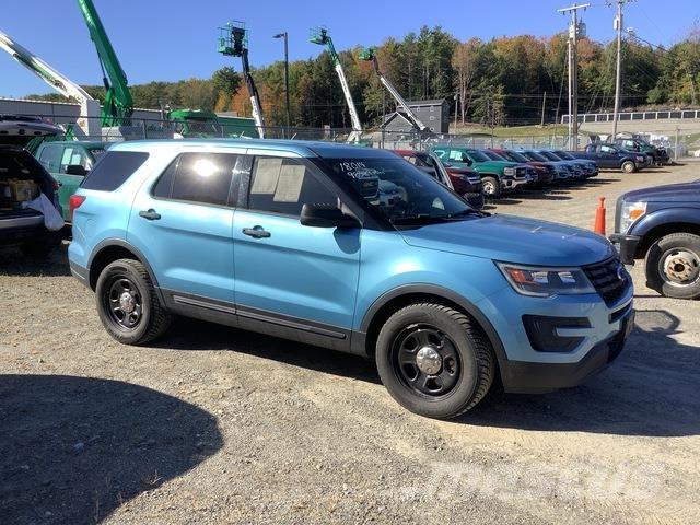 Ford Explorer 汽車