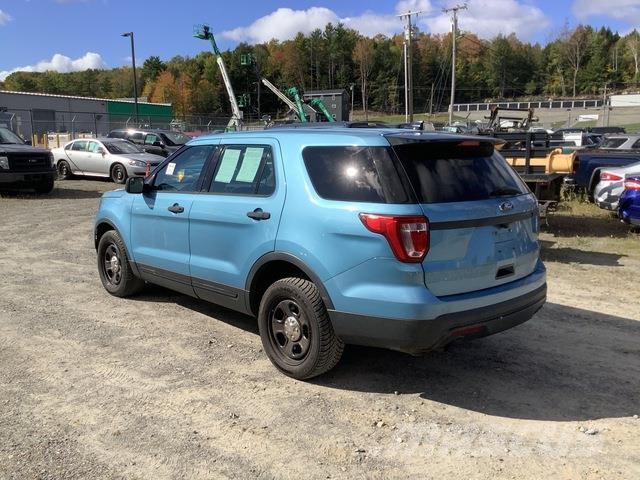 Ford Explorer 汽車