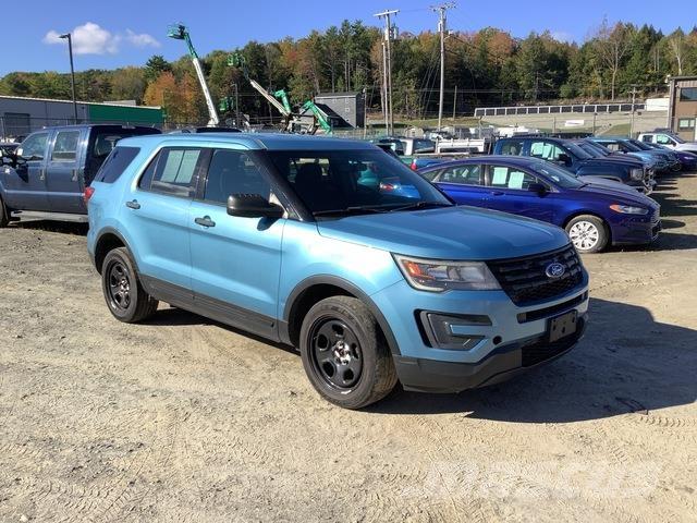 Ford Explorer 汽車