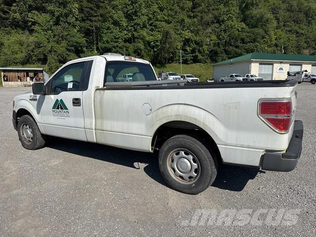 Ford F-150 皮卡.傳統半斗卡車/側卸板