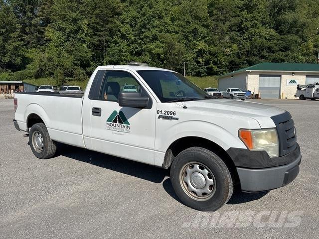 Ford F-150 皮卡.傳統半斗卡車/側卸板