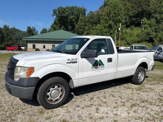 Ford F-150 皮卡.傳統半斗卡車/側卸板