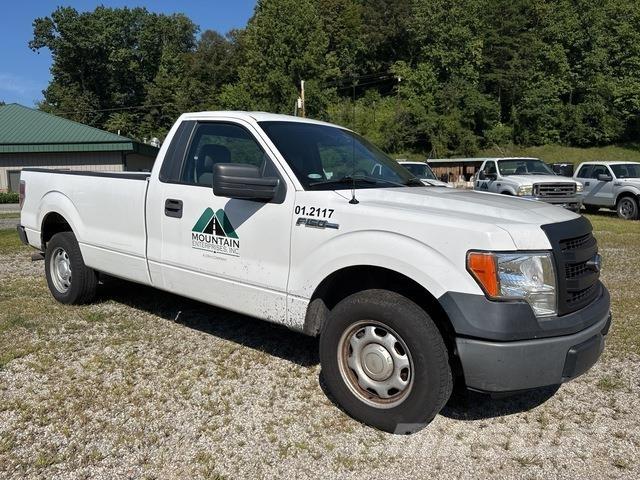 Ford F-150 皮卡.傳統半斗卡車/側卸板