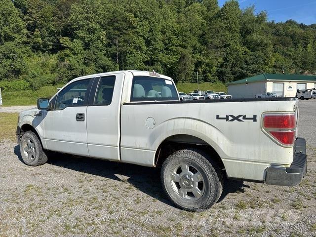 Ford F-150 皮卡.傳統半斗卡車/側卸板