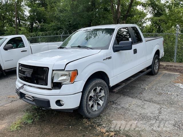 Ford F-150 皮卡.傳統半斗卡車/側卸板