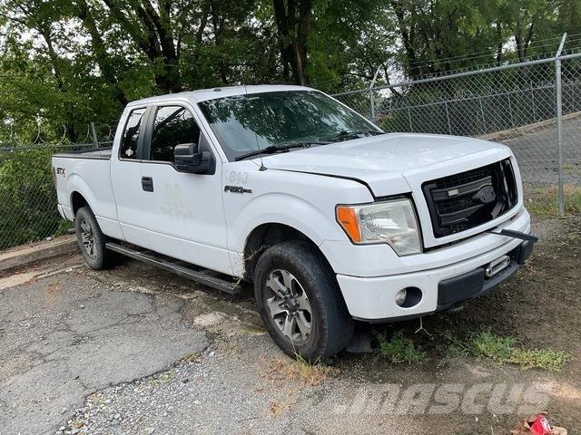 Ford F-150 皮卡.傳統半斗卡車/側卸板