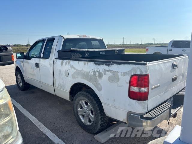 Ford F-150 皮卡.傳統半斗卡車/側卸板