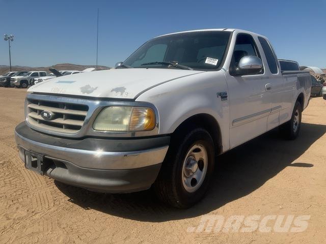 Ford F-150 皮卡.傳統半斗卡車/側卸板