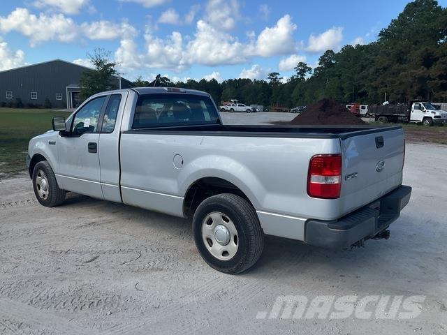 Ford F-150 皮卡.傳統半斗卡車/側卸板