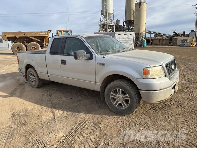 Ford F-150 皮卡.傳統半斗卡車/側卸板