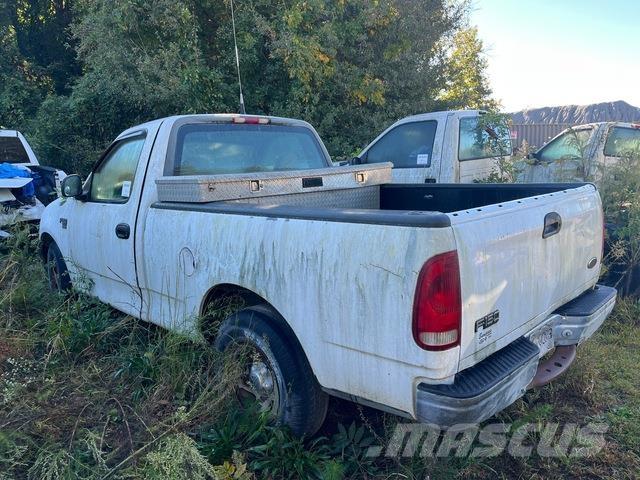 Ford F-150 皮卡.傳統半斗卡車/側卸板