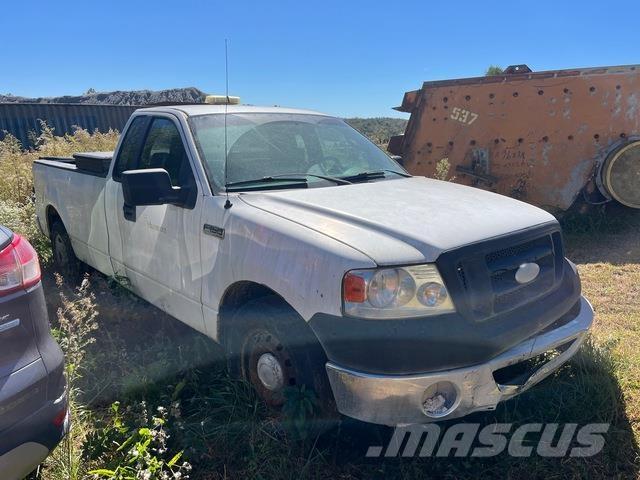 Ford F-150 皮卡.傳統半斗卡車/側卸板