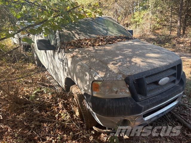 Ford F-150 皮卡.傳統半斗卡車/側卸板