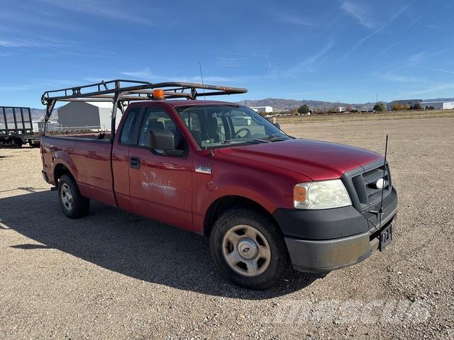 Ford F-150 皮卡.傳統半斗卡車/側卸板