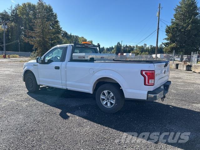 Ford F-150 皮卡.傳統半斗卡車/側卸板