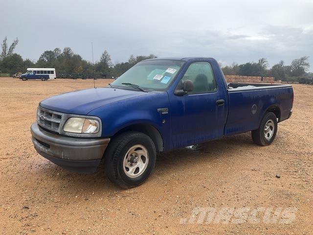 Ford F-150 皮卡.傳統半斗卡車/側卸板