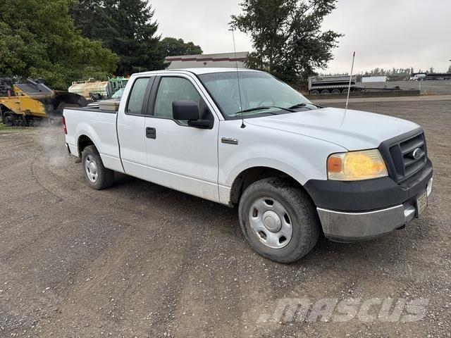 Ford F-150 皮卡.傳統半斗卡車/側卸板