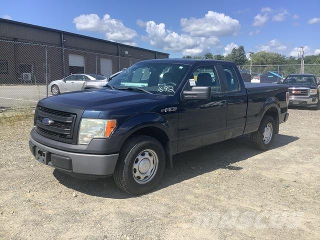 Ford F-150 XL 皮卡.傳統半斗卡車/側卸板