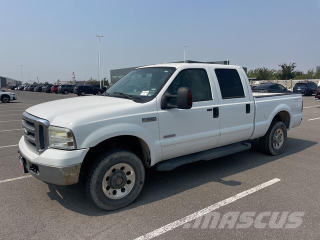 Ford F-250 皮卡.傳統半斗卡車/側卸板