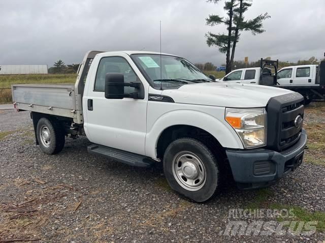 Ford F-250 平板式/側卸式卡車