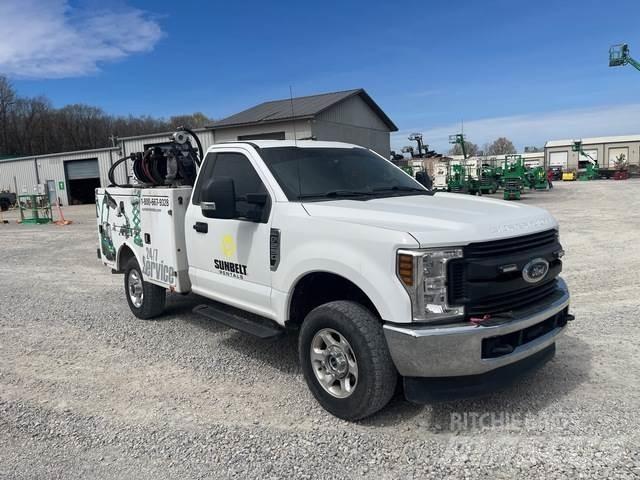 Ford F-250 都市/通用型車輛
