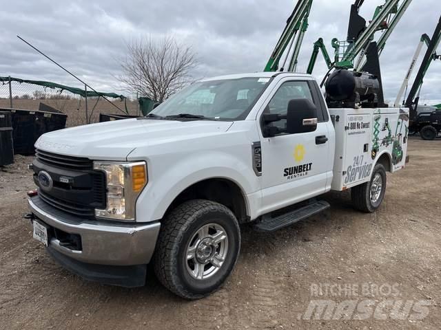 Ford F-250 都市/通用型車輛