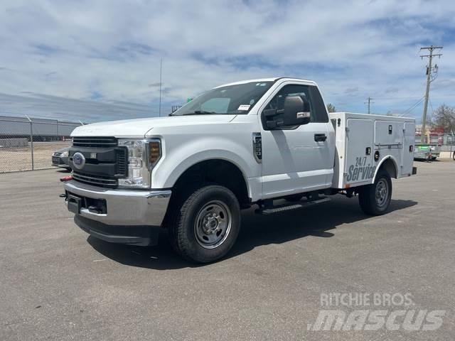 Ford F-250 皮卡.傳統半斗卡車/側卸板