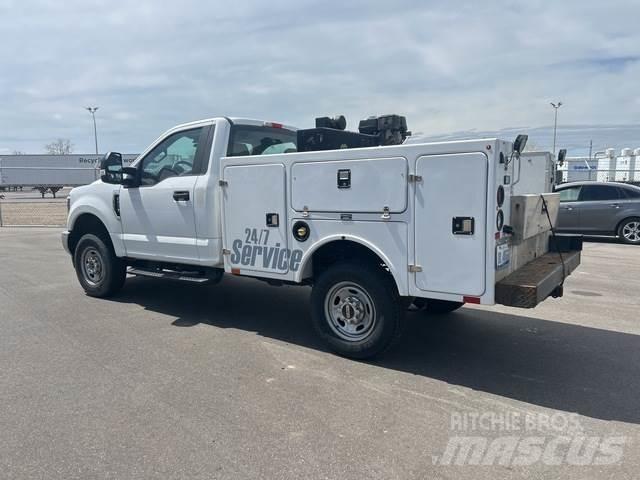 Ford F-250 皮卡.傳統半斗卡車/側卸板
