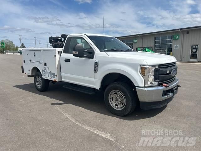 Ford F-250 皮卡.傳統半斗卡車/側卸板