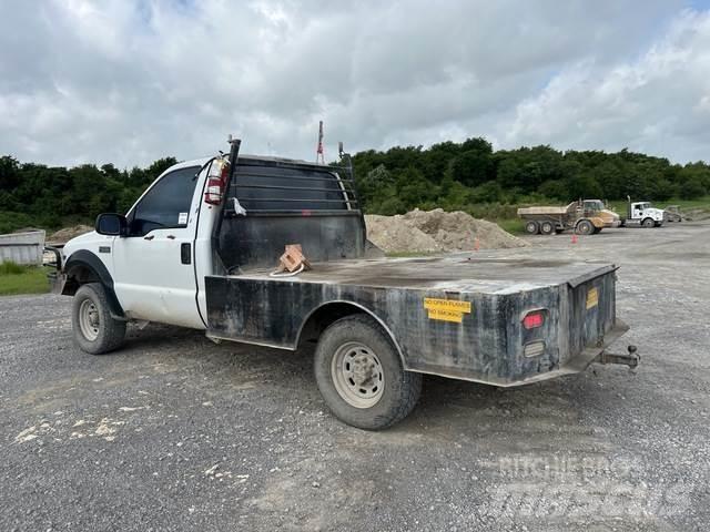 Ford F-250 平板式/側卸式卡車
