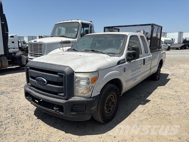 Ford F-250 皮卡.傳統半斗卡車/側卸板