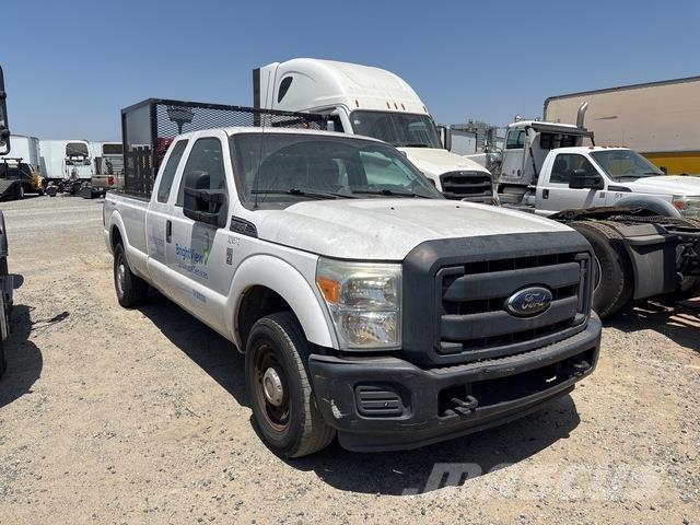 Ford F-250 皮卡.傳統半斗卡車/側卸板