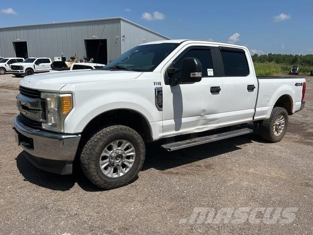 Ford F-250 皮卡.傳統半斗卡車/側卸板