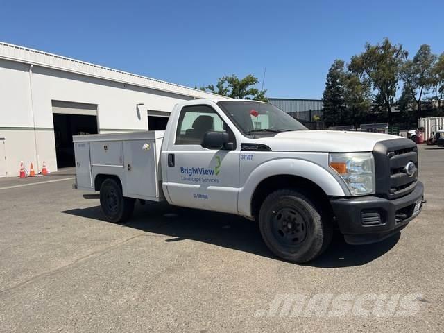 Ford F-250 皮卡.傳統半斗卡車/側卸板