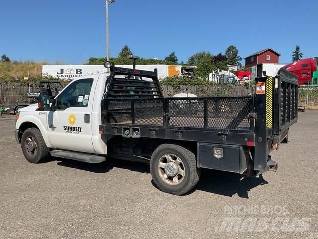 Ford F-250 平板式/側卸式卡車