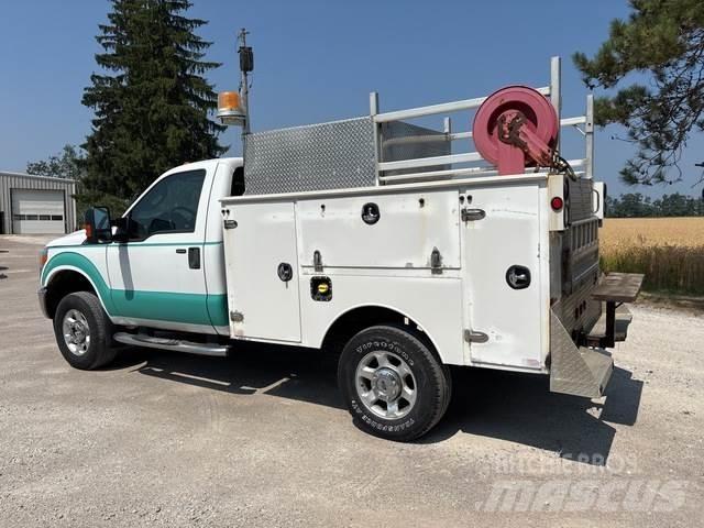 Ford F-250 皮卡.傳統半斗卡車/側卸板