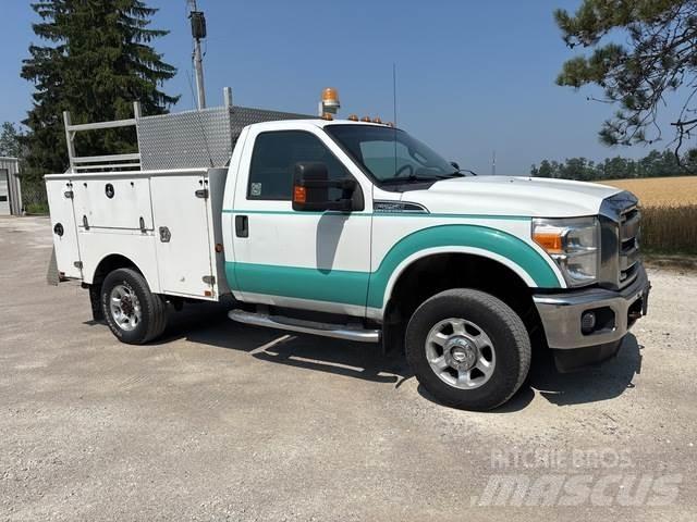 Ford F-250 皮卡.傳統半斗卡車/側卸板