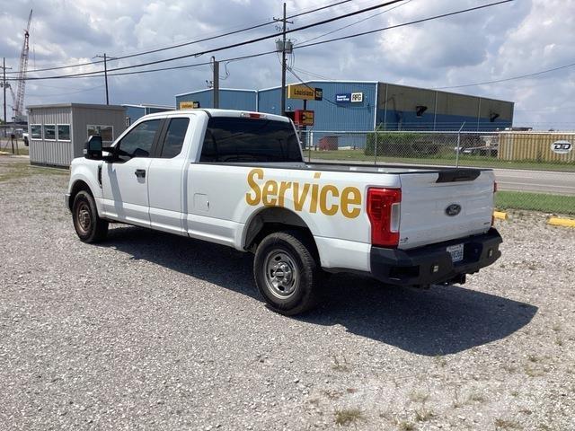 Ford F-250 皮卡.傳統半斗卡車/側卸板