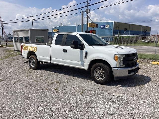 Ford F-250 皮卡.傳統半斗卡車/側卸板