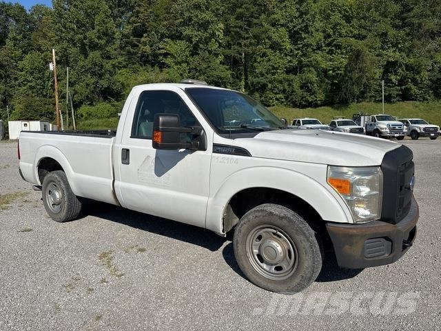 Ford F-250 皮卡.傳統半斗卡車/側卸板