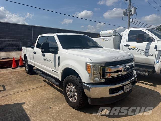Ford F-250 皮卡.傳統半斗卡車/側卸板