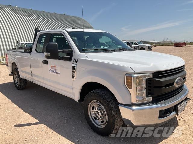 Ford F-250 皮卡.傳統半斗卡車/側卸板