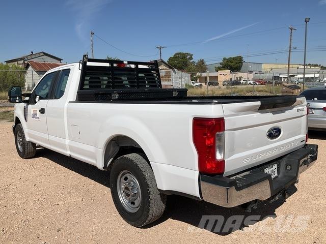 Ford F-250 皮卡.傳統半斗卡車/側卸板