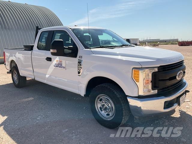 Ford F-250 皮卡.傳統半斗卡車/側卸板