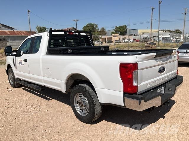 Ford F-250 皮卡.傳統半斗卡車/側卸板