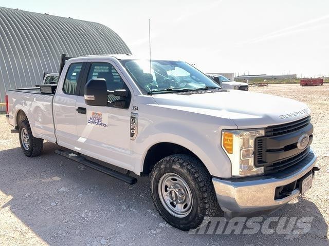 Ford F-250 皮卡.傳統半斗卡車/側卸板