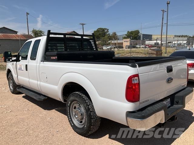 Ford F-250 皮卡.傳統半斗卡車/側卸板