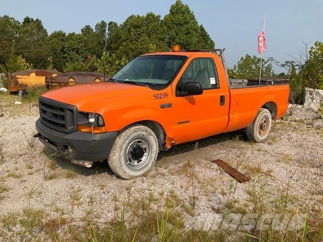 Ford F-250 皮卡.傳統半斗卡車/側卸板