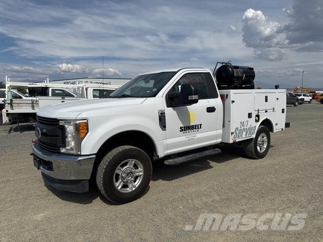 Ford F-250 都市/通用型車輛